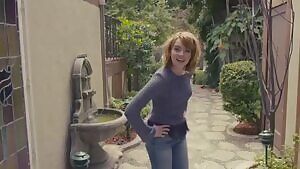 Emma Stone's amazing ass. Zoom + Slo Mo