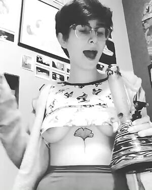 confession: i love fergie and weed