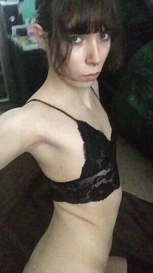 Playing with my plug ^^