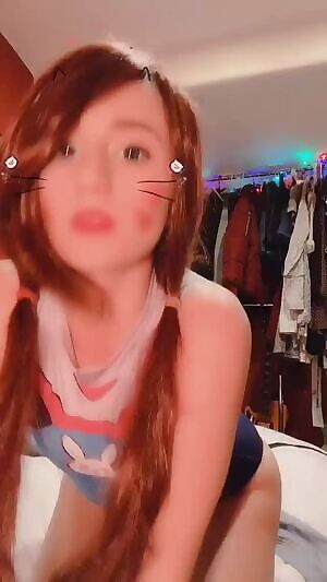 How do you guys feel about a drooooly little D.va?