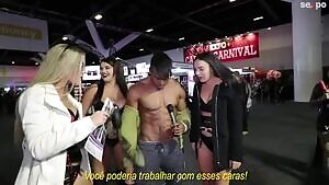 Lucky Youtuber Interviewing Pornstars In Sydney Sexpo And Livin The Dream