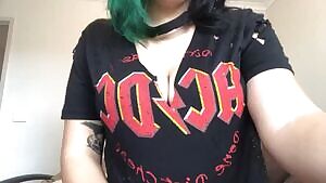 AC/DC drop. Happy Friday 😘