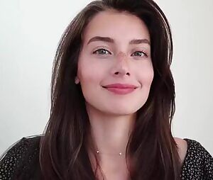 YouTuber Jessica Clements