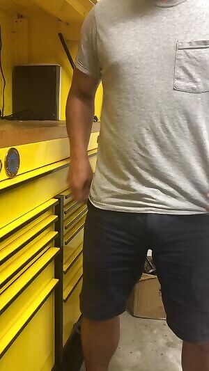 A quiet night with the shop to myself. No work = idle hands