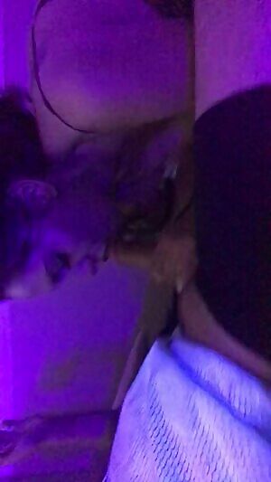 Mmm bigass yummy dick 😍🤤