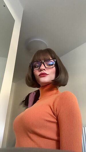 If this gets enough love, maybe I’ll bend over and “accidentally” lose my glasses 😏