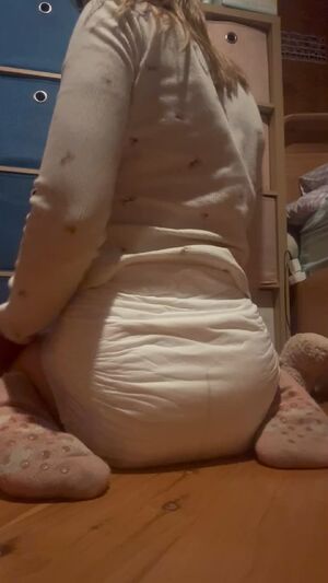 Diaper Lovers Messy Princess Poopy