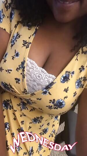 Just showing off my cute dress for you ☺️