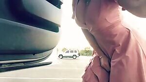 PHAT ASS Reveal & Twerkin at the Parking Lot