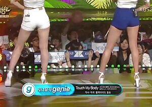 Touch My Body - Twice Momo & CLC Seungyeon