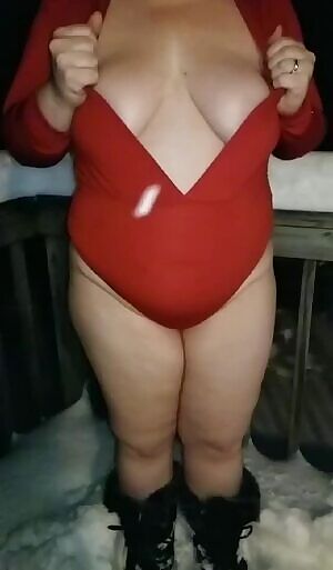 Ice cold titty reveal! ❄🔥❄