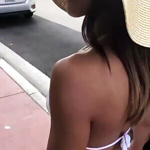 Cutie in the streets of Miami