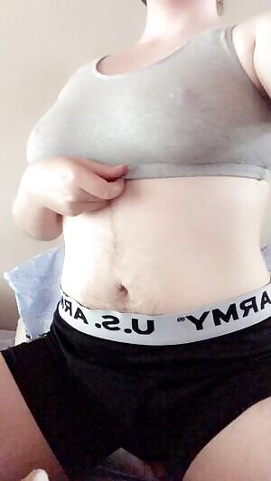 Bf teased me before leaving for work and has me all wound up now