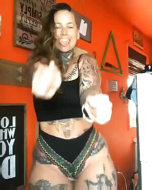 Not a fan of all the art but love the thighs