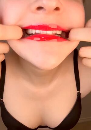 Giantess IRL 18 Years Old Drool