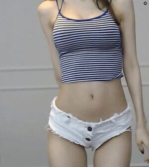 Does this Korean girl turn you on?