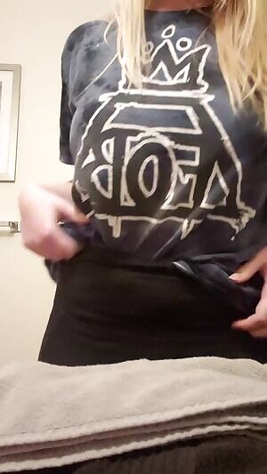 Happy Saturday Bitches 👅 Drop