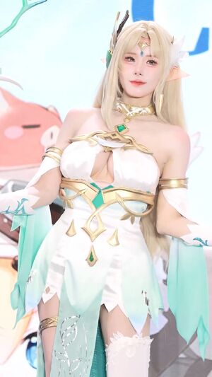 CHINESE NSFW Asian Big Tits Cosplay