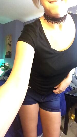 Let me that 🍆 and discuss the details 🌹🌹🌹