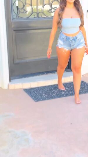 Thick Thighs 19honeysuckle 60fps Busty MILF