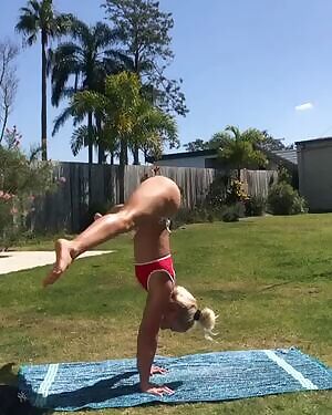 She's a former gymnast and it shows