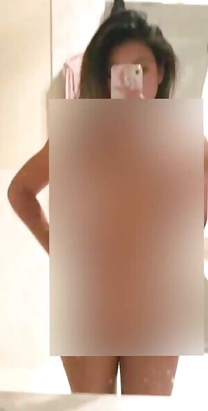 Nudes coming once I get 2000 followers