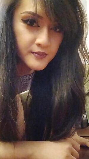 Tell me I'm doing a good job. 😣🙈