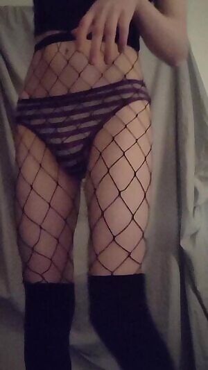 Just fixing my outfit, don't mind me 🖤