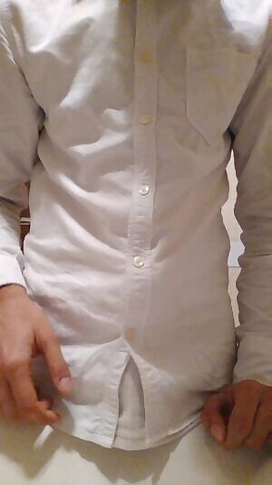 A hard cock revel in a white wrinkled shirt 😛😛