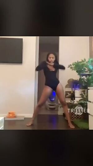 Goofy twitter girl has an amazing body