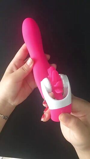 girl spot vibrator ， Get it free from brooksdavid1998@gmail.com