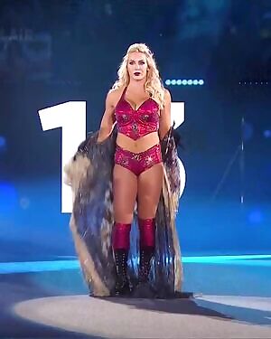 Charlotte Flair want to fuck this smug slut