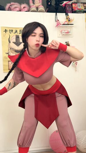 NSFW Cosplay 18 Years Old Amateur