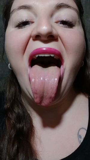 Drool/Spit Long Tongue