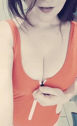 Redhead's dressing room bathing suit zipper reveal