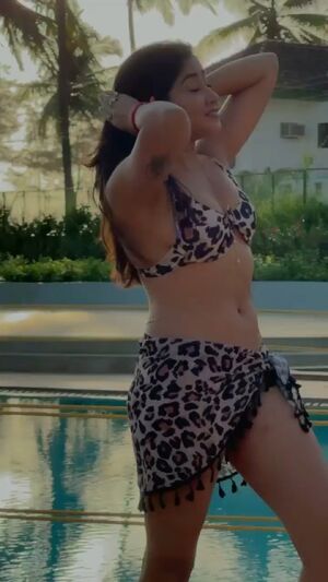 Bikinis Belly Button Bikini Cleavage Desi
