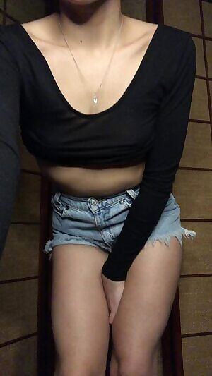 You guys like tiny tittydrops?