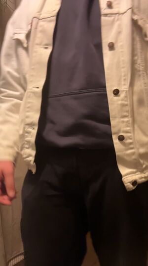 Freeballing Bear Big Dick Cub Exhibitionist