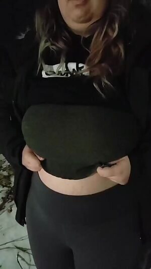 Anyone want to take me out to play!? I promise I’ll be good...ish ;3