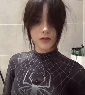 Please I need sauce for this cutieee