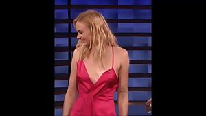 Sophie Turner braless wearing a short dress. Damn.. she's so fucking hot