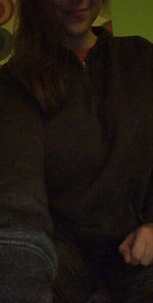 Saturday night and no one to strip me naked😭