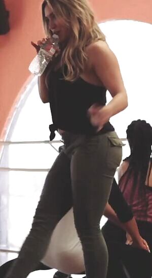 Hilary Duff Thighs Made for Riding GIF