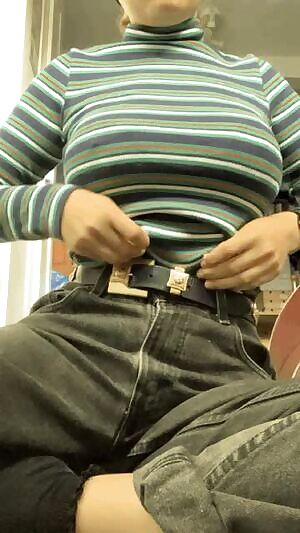 Hello lads and ladies!!!! i’m back on reddit 😉 pls god hoping i don’t get shut down again otherwise i can’t entertain u 😢 ☀️💓 also do u like my new top? very itting xxx