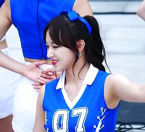 WJSN - Cheng Xiao's Delicious Armpits
