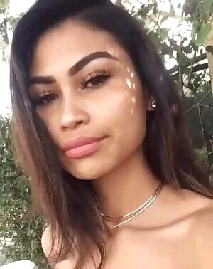 Beautiful Latina says hi