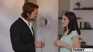 Lana Rhodes - Pleasing Her Boss