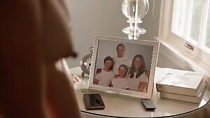 Unknown milf in Shameless S01E01