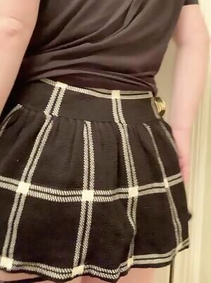 I’ve been a naughty girl and I’m ready for ya