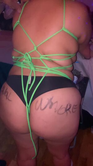 Bodywriting Big Ass Degrading Freeuse Humiliation